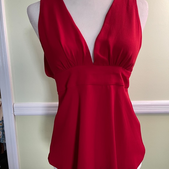 Sleeveless Blouse with Tie - Picture 6 of 7